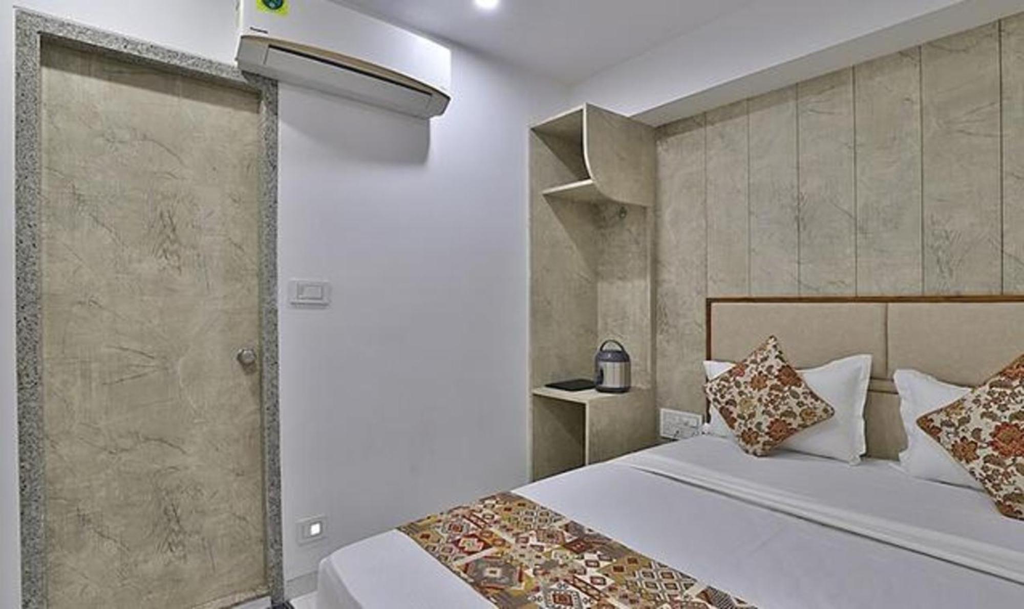 Fabhotel Prime Legend Сурат Экстерьер фото